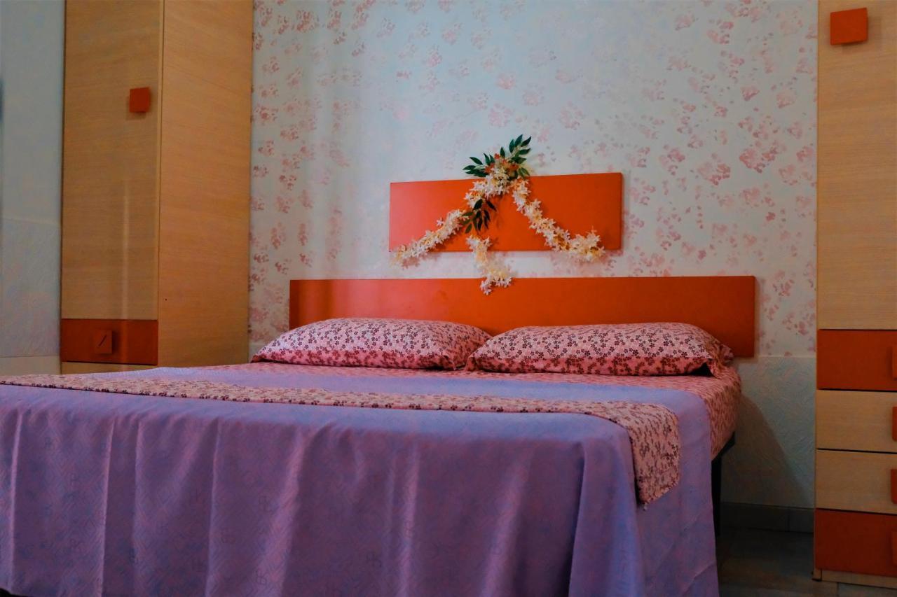 Da Casa Tiziana Hotell Porto Cesareo Exteriör bild